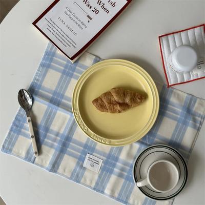 Masa dekorasyonu ve aksesuarları – Servis için bardak altlıkları ve bloknotlar