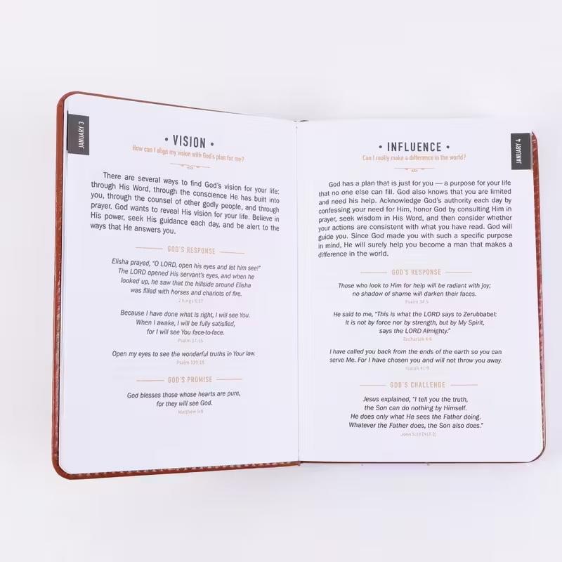 Un Minuto con Dio per gli Uomini: Libro di Devozioni Quotidiane 365 Lettura Biblica Quotidiana e Planner di Preghiera Con 365 Spunti Regalo Cristiano