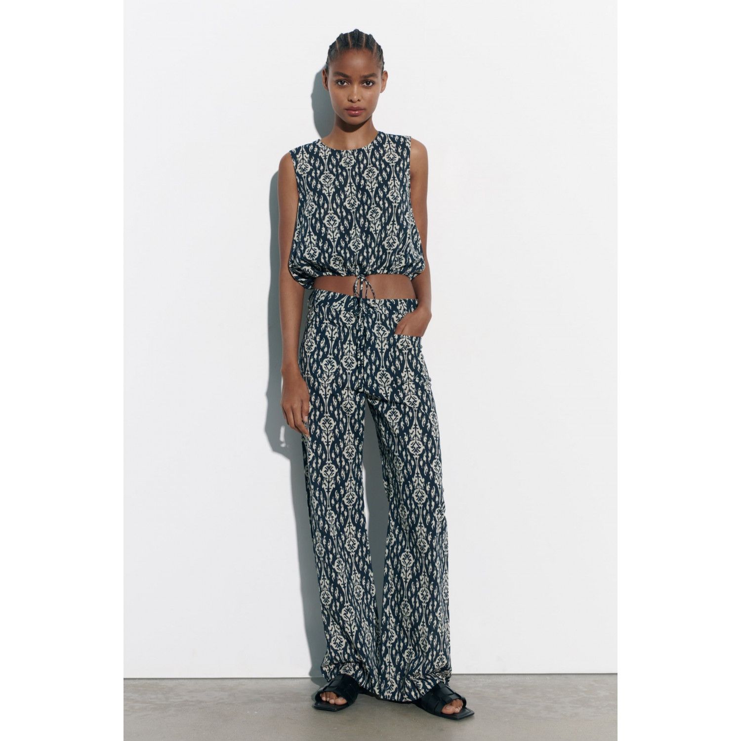 

PRINTED TROUSERS