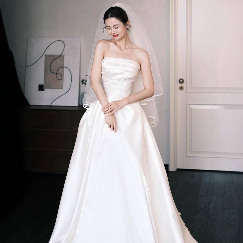 French Satin Tube Top Light Wedding Dress Bridal Simple High-end Sensual Mori Going Out Dress White Small Trailing Welcome Dress