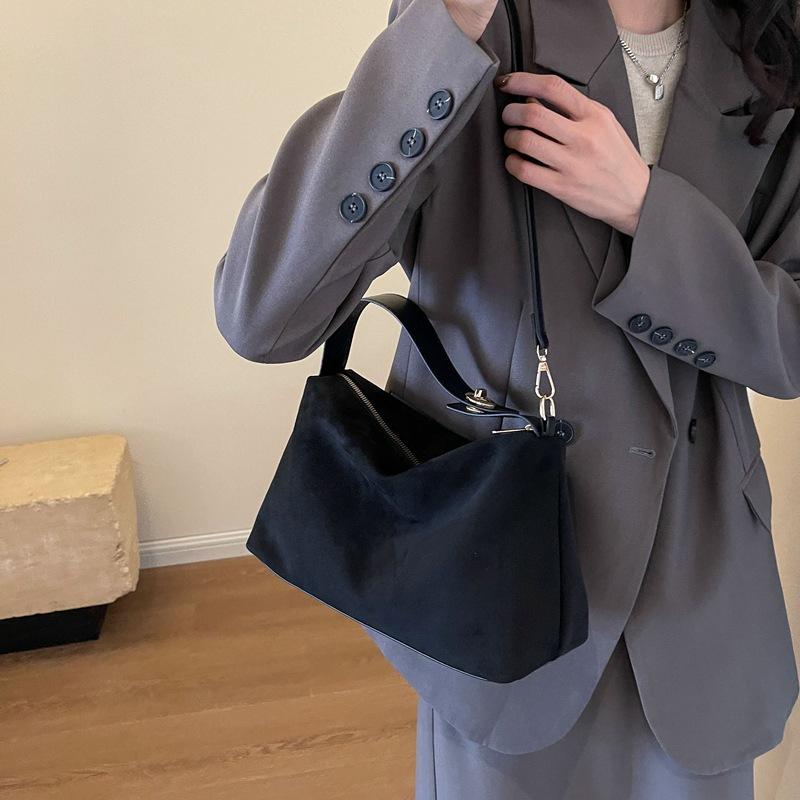 Women PU Leather Hobo Shoulder Crossbody Bag, Metal Turn Lock Zipper Handbag, Vintage Soft Purse For Autumn Daily Commute