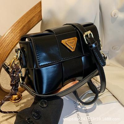 Fashion Casual Underarm Bag Women 2025 Retro New Trend Woven Small Square Bag Korean Version Niche Design Shoulder Bag