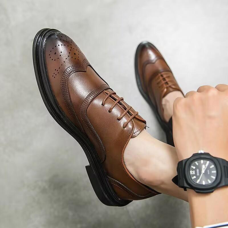 Luxury Men Brogue Shoes High Quality Lace-Up Dress Shoes for Men All Match Oxford Shoe Fashion Point Toe Men Party Wedding Shoes