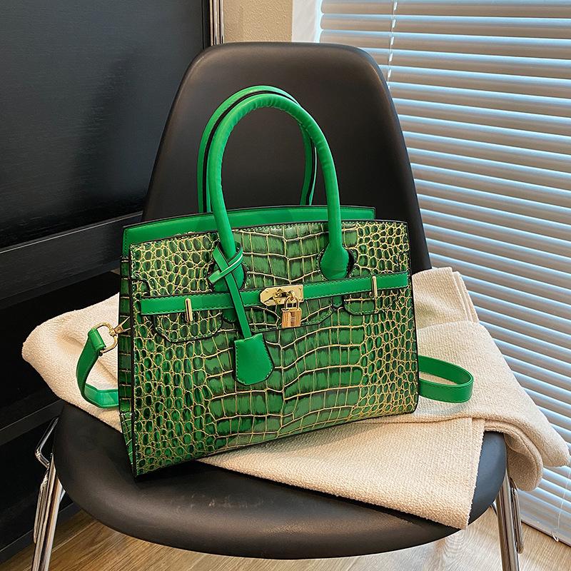 

Сумка через плечо на одно плечо большой вместимости женская модная повседневная универсальная зелёный