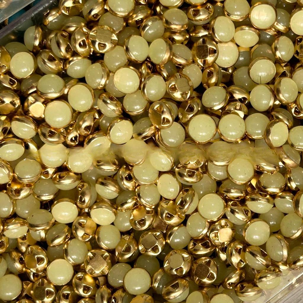 100 stuks 5 mm superkleine knopen goudkleurige zinklegering ronde steelknopen DIY-handwerkaccessoires voor poppen – koop de beste producten in de online winkel