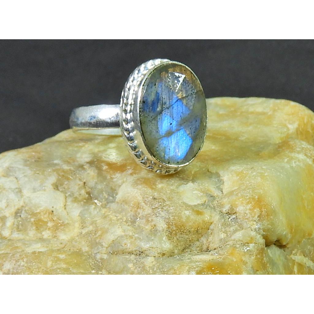 

Oval Labradorite Ring US-7 Solid 925 Sterling Silver Gemstone Handmade Ring MK-90
