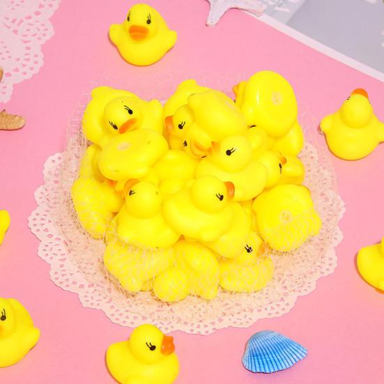5Pcs Bath Toy Squeaky Duck Baby Water Toy Compact Children Hearing