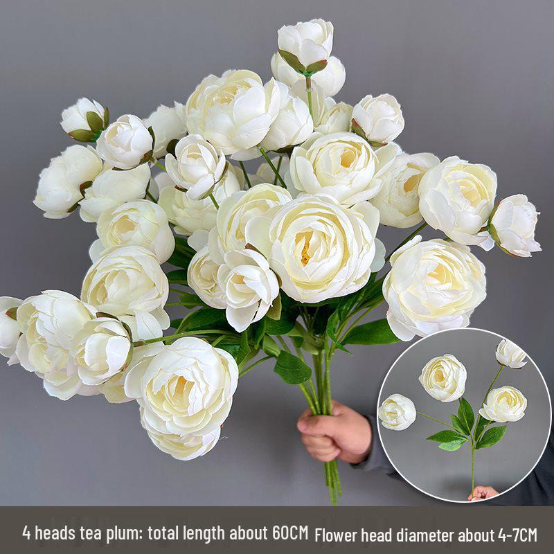 Weiße Blumendekoration für Hochzeiten Künstliche Straußornamente und Bogen-Requisiten