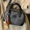 2025 autumn new single shoulder messenger bag small square bag simple portable high value retro women's niche fashion hand bag