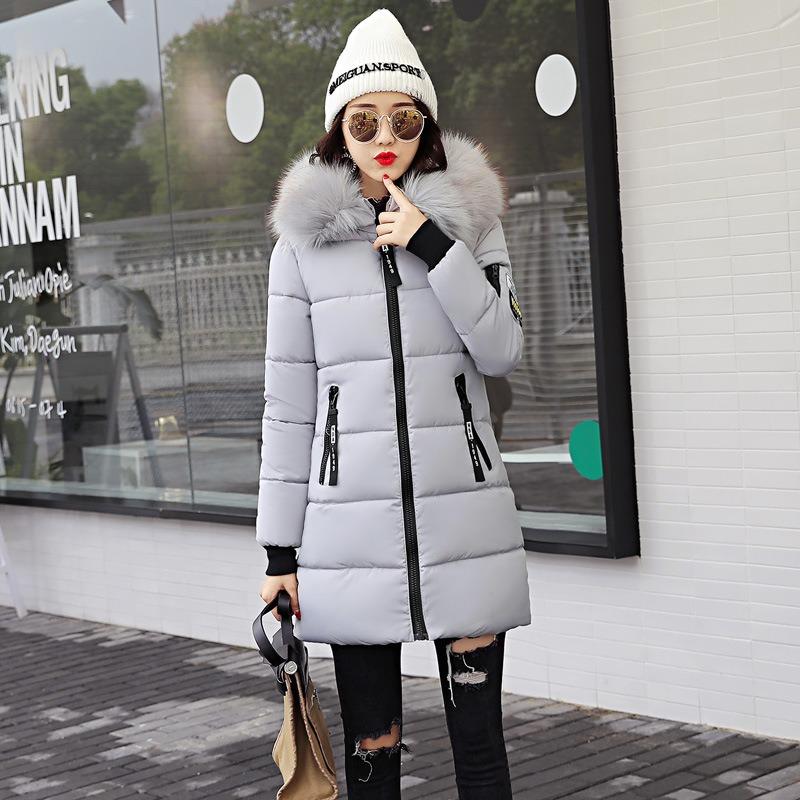 Padded-on Women's Medium and Long Winter New Large-size Women's Padded Clothes, Large Fur Collar, Thickened Padded Jacket.