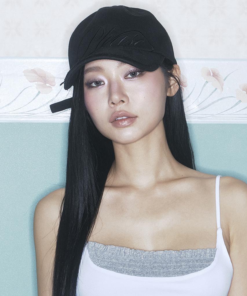 Peullijeunopallou Bella Washed Damage Cap (Black)