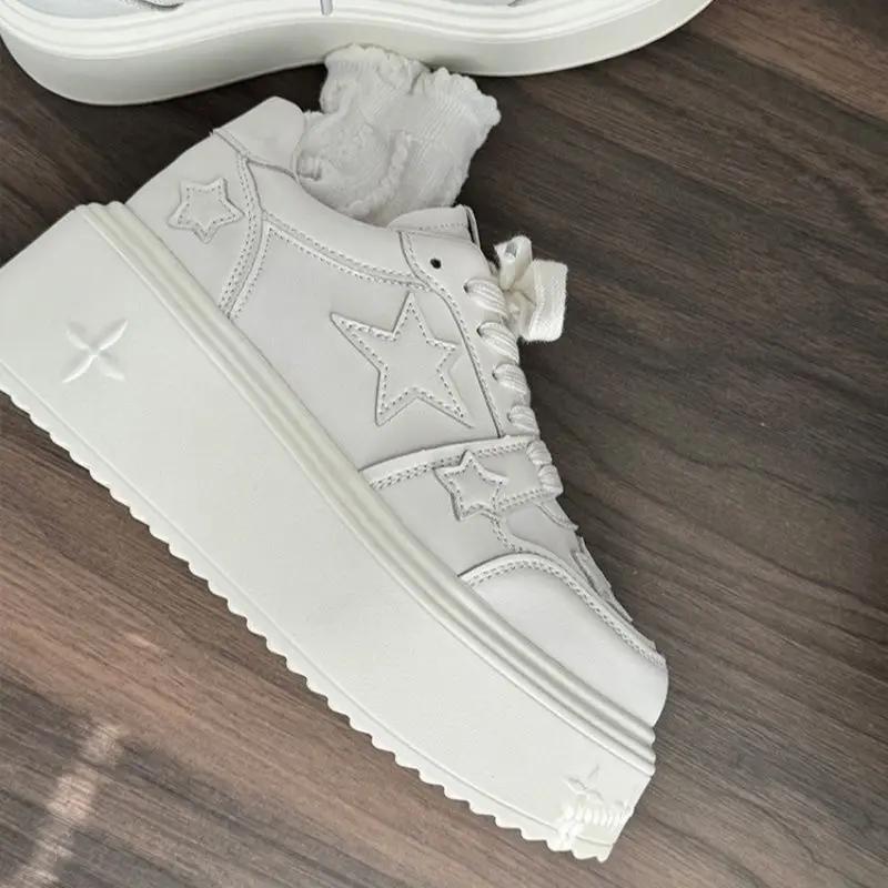 Autumn Women Platform Sneakers Outdoor Casual Personalized Stars Design Skateboard Comfortable Lace Up Sneakers Sport Shoe 35-40