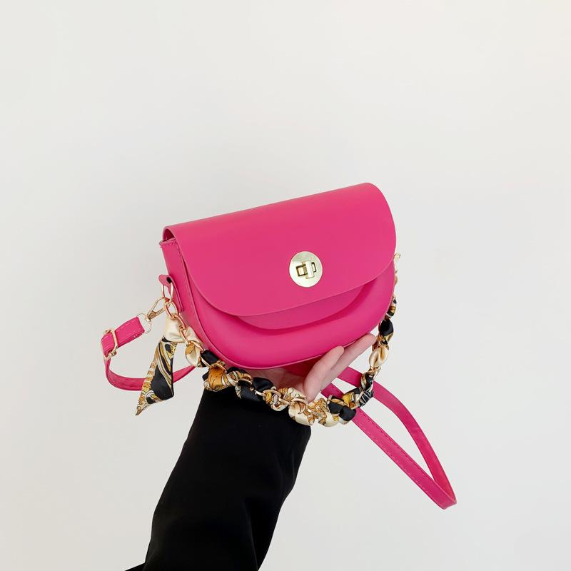 Fashion Texture Versatile Lock Small Bag Women'S Spring Foreign Style Saddle Bag Women