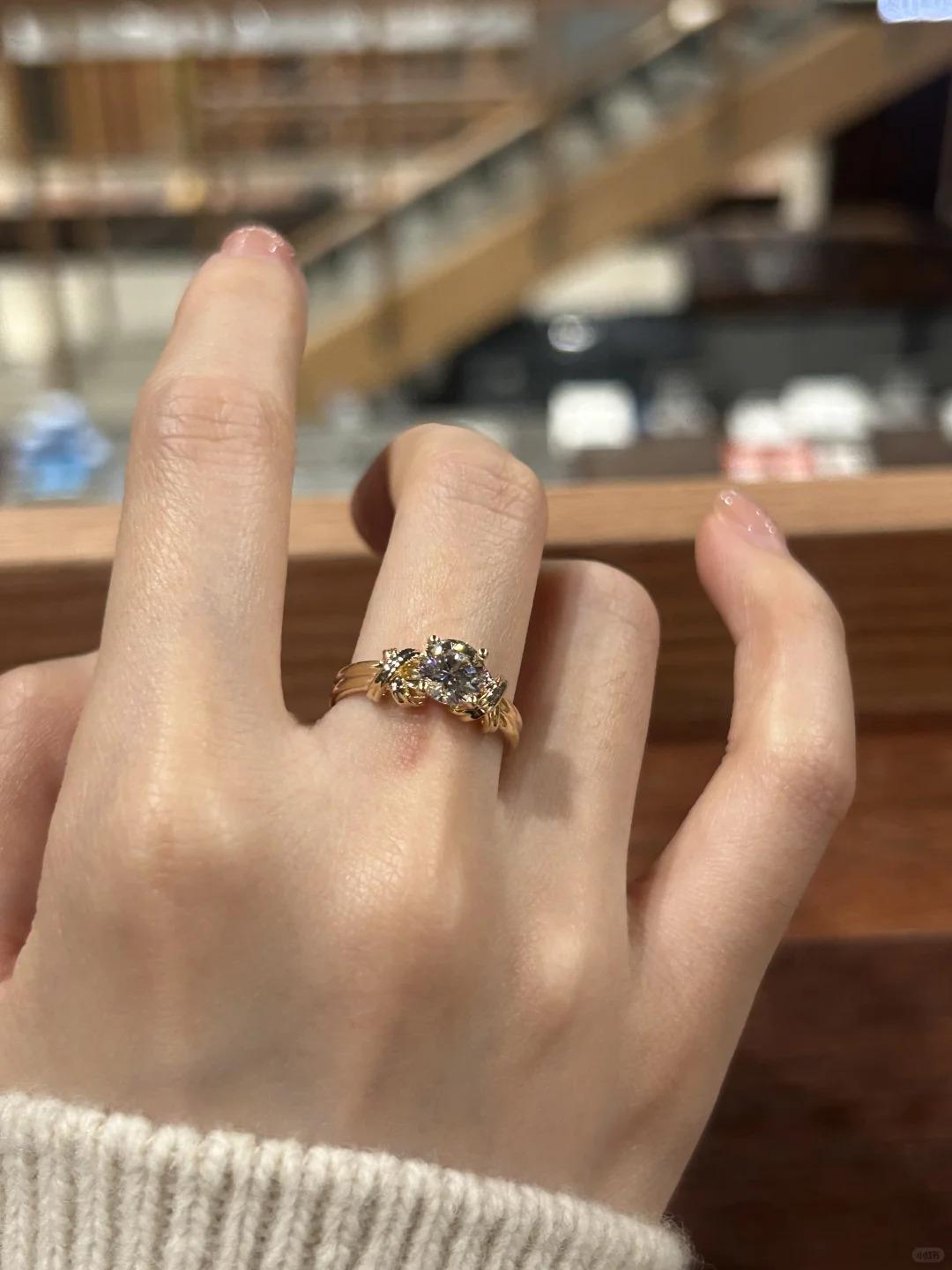 Xiaohongshu Vintage Floral Rhinestone Ring: Elegant Design, Versatile Ins Style Adjustable Opening