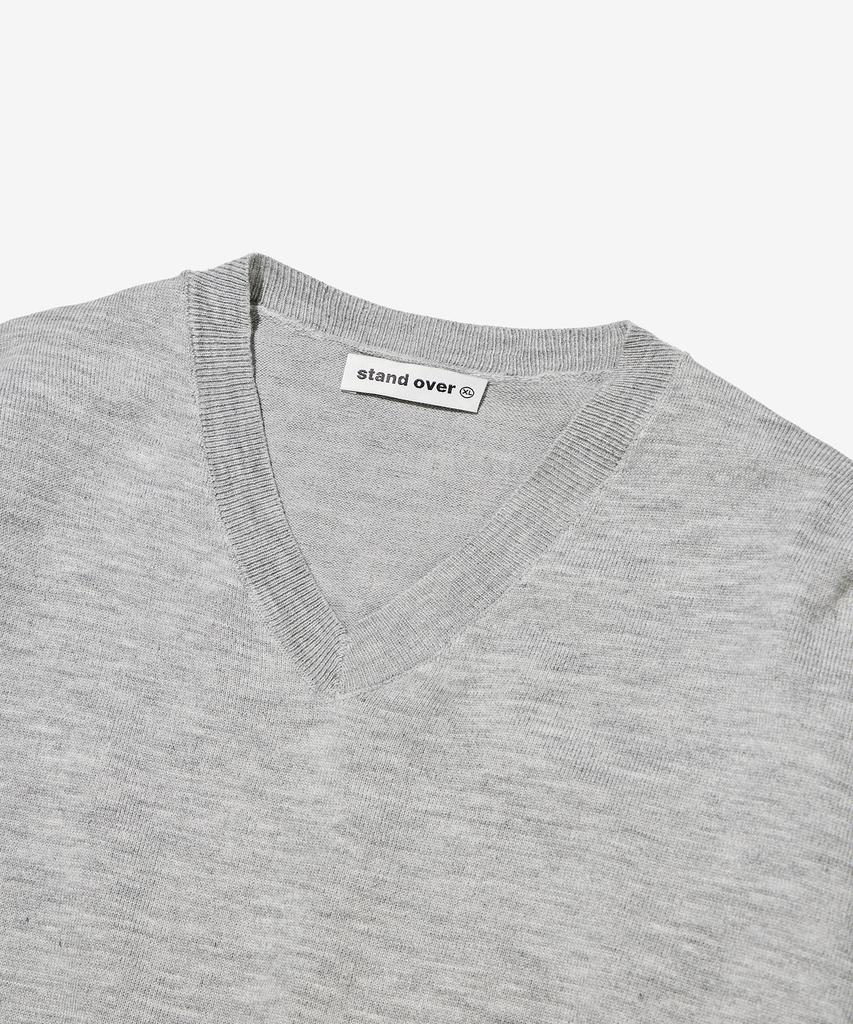 Seutaendeuobeo Crop V-Neck Knit [Gray]