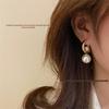 High-Quality D-jia Pearl Stud Earrings: Women's Unique Design with Interchangeable Large and Small Pearl Options.