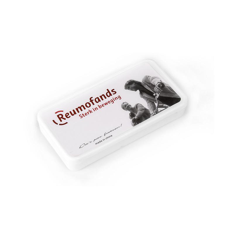 Zestaw do naprawy opon rowerów górskich: Zawiera łyżki do opon, klej, łatki i pilnik.