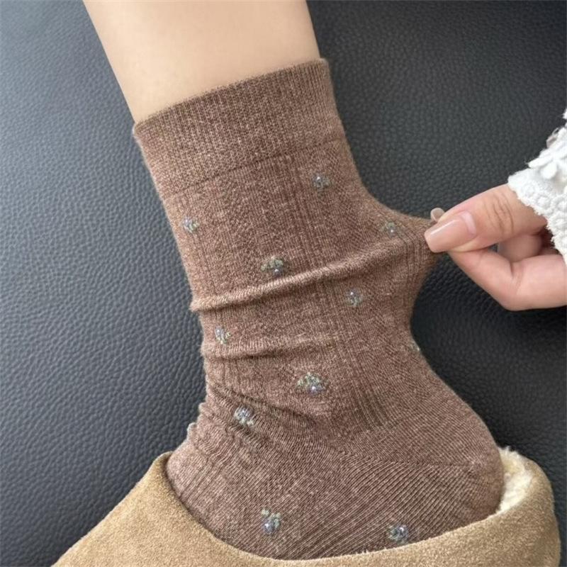 Damen Herbst und Winter Retro Baumwolle Sanfte Kleine Gebrochene Blumen in den Röhrenstapelsocken