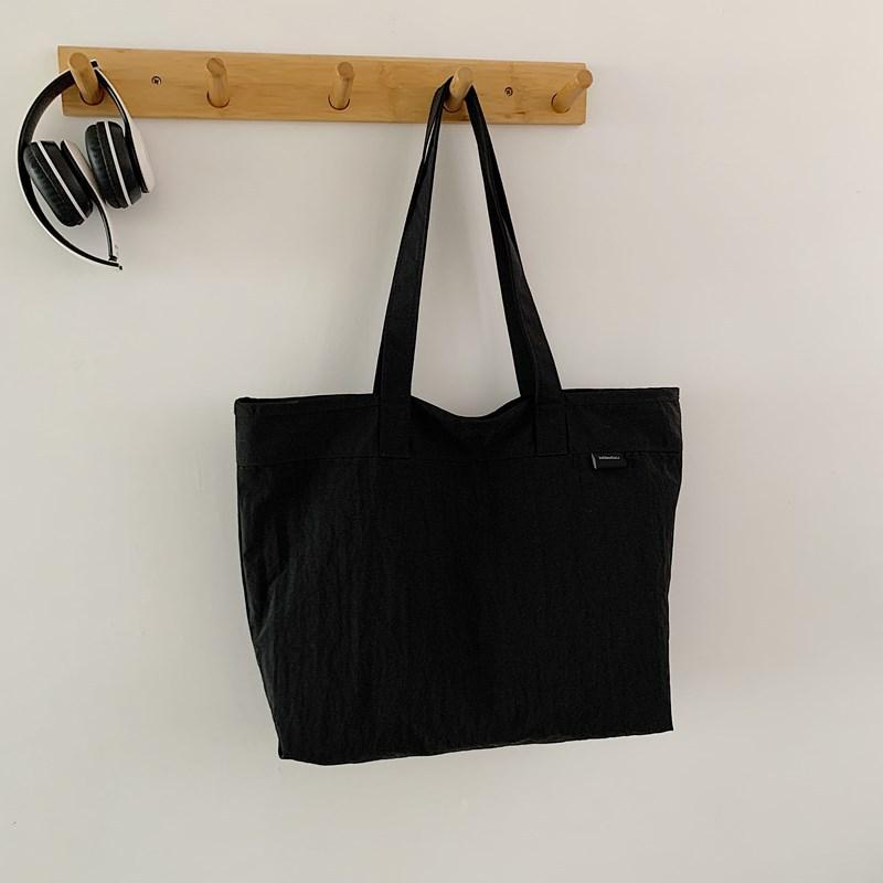 Корейская версия простой большой вместительной сумки-тоут весна и лето новая нишевая популярная однотонная сумка через плечо повседневная ретро-сумка