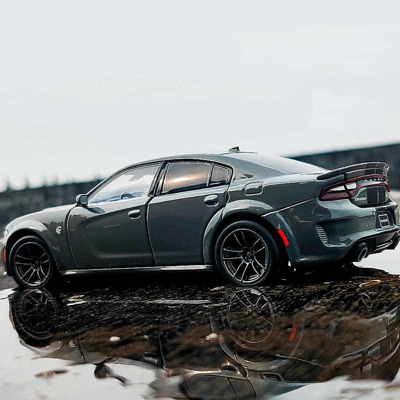 1/32 DODGE Charger SRT Hellcat Alloy Sports Car Model Diecast Muscle Racing Vehicles Car Model Simulation Sound Light Kids Gifts