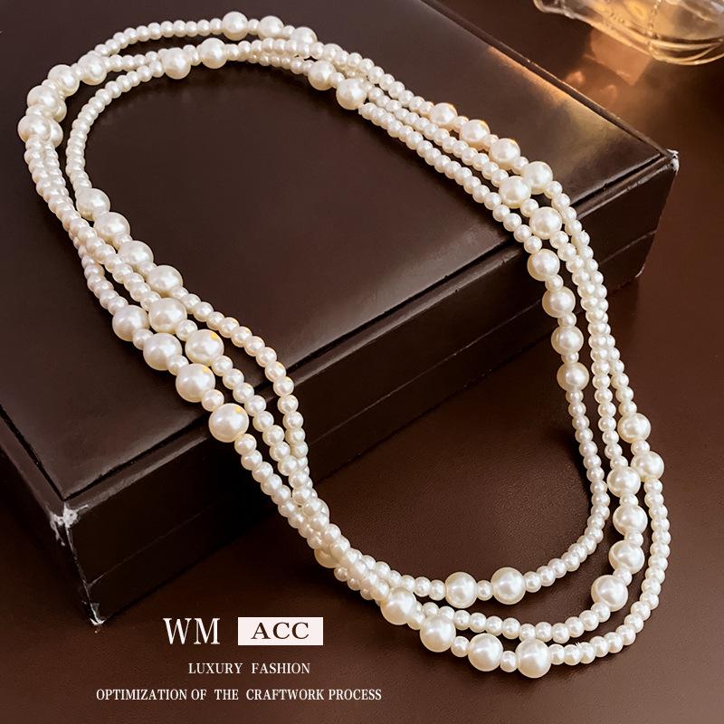 Retro Herbst/Winter Perlen Lange Halskette: Elegante, vielseitige Kette für Pullover