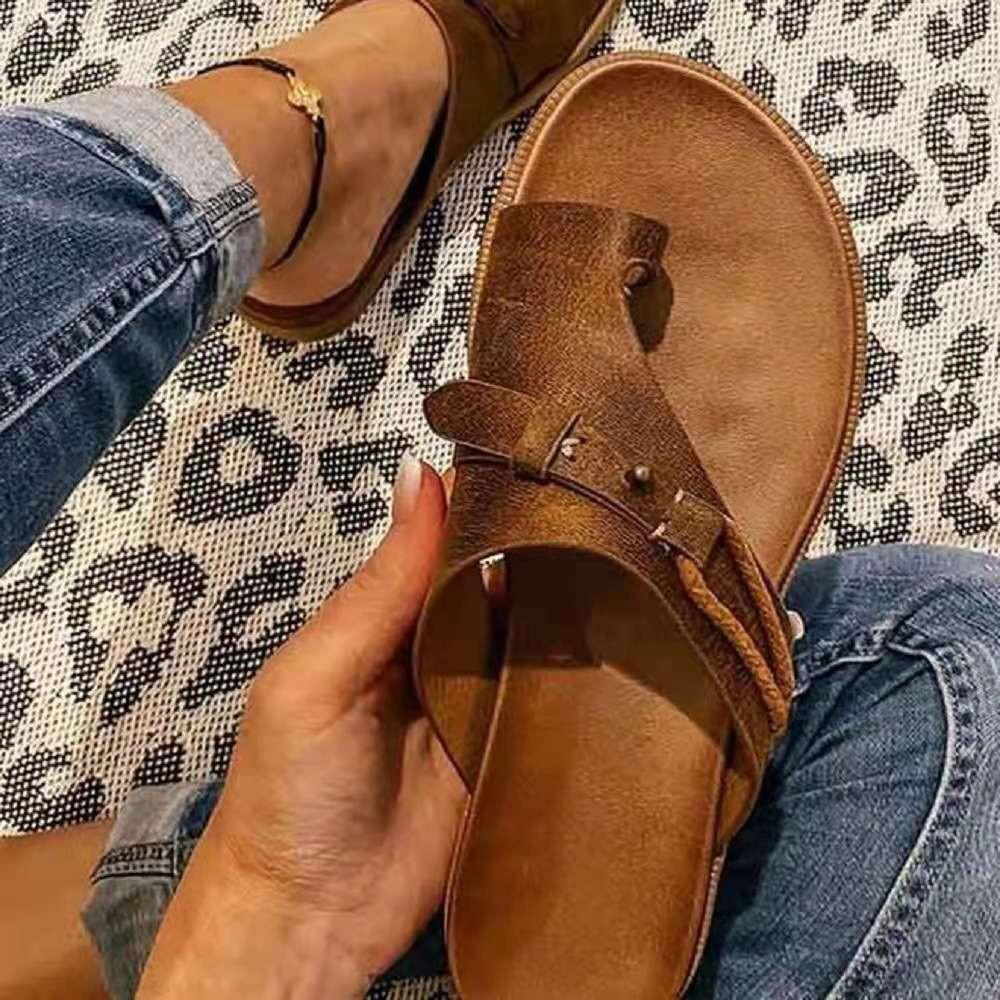 Women Leather Flat Slippers Roman Rivet Buckle Wedge Sandals Summer Casual Flip-Flops Beach Shoes
