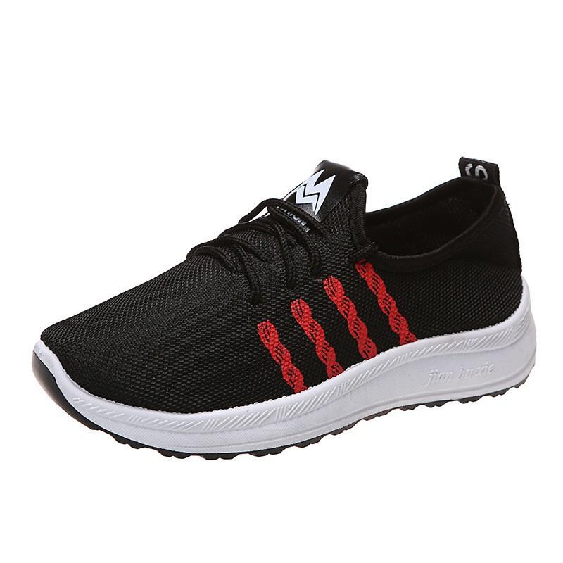 New summer breathable shoes comfortable fly-woven breathable casual sports shoes lightweight non-slip mother shoes