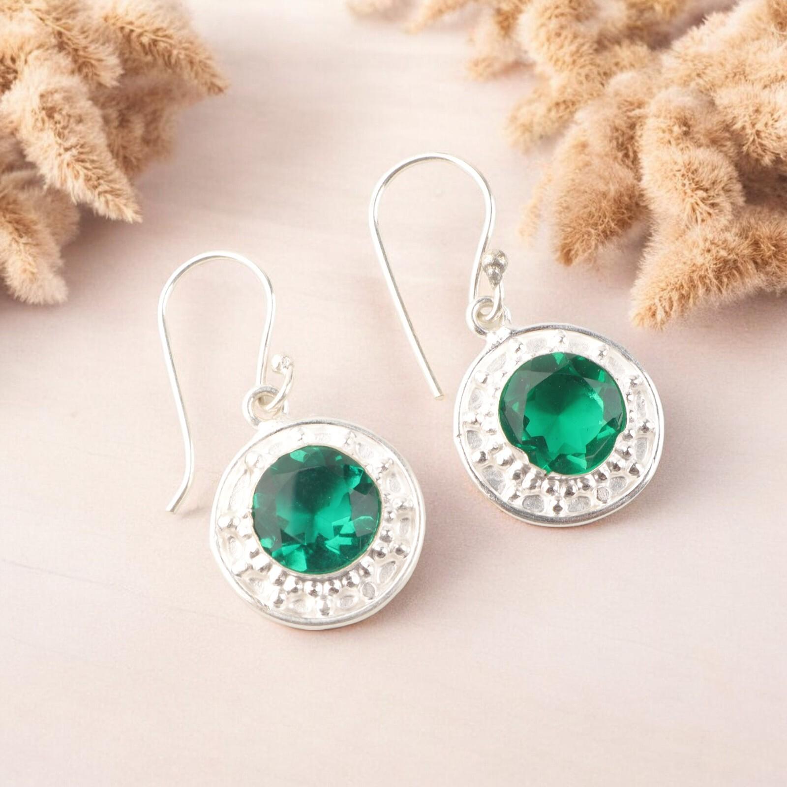 

Хромовый диопсид Драгоценный камень 925 Стерлинговое серебро Ручной работы Серьги-подвески 1,5 EE-153-4