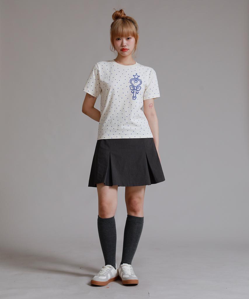 LIKE THE MOST Pixelly Magic Stick Dot Regular Short Sleeve T-Shirt_2 Colors