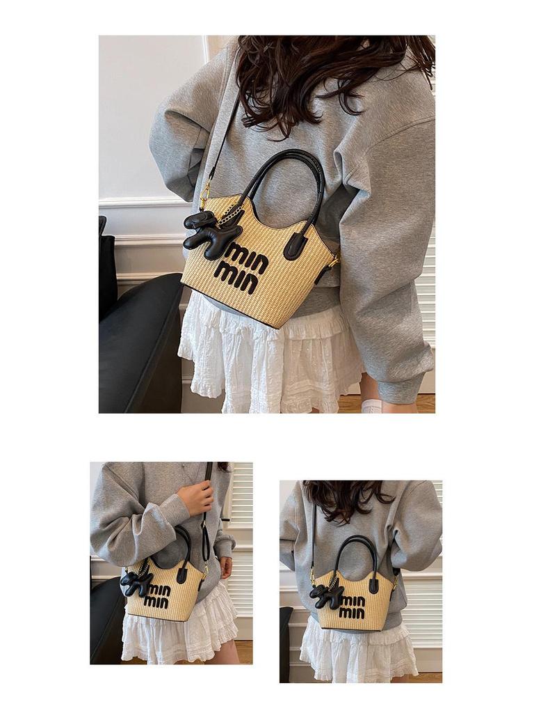 Premium Women's Crossbody Bag - Stylish, Elegant, and Spacious with Niche Design