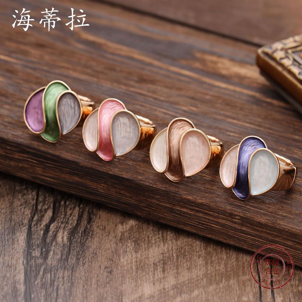 Luxury enamel geometric petal elastic ring, fashionable and simple women's versatile flower ring