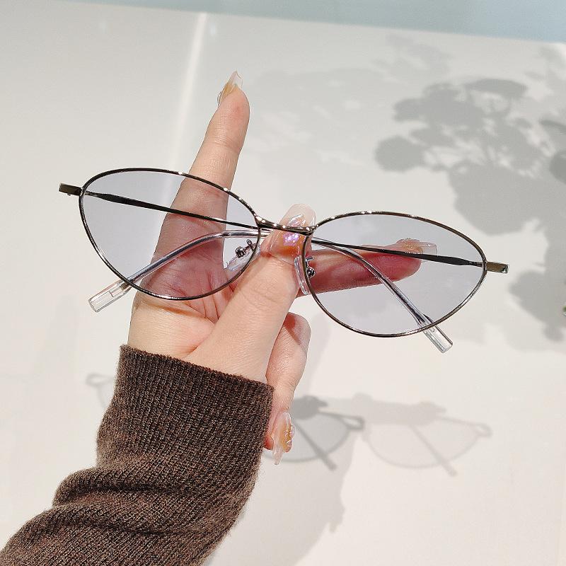 Retro Luxury Women Sunglasses High Quality Metal Frame UV400 Shades Outdoor Travel Beach Daily Street Sunscreen Eyewear