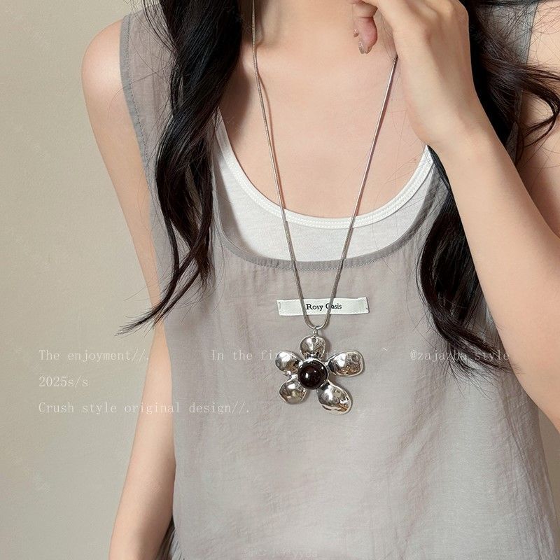 Vintage Spice Girl Silver Starfish Necklace Seaside Long Pentagram Necklace Sweet Cool Fashion Exaggerated Sweater Chain