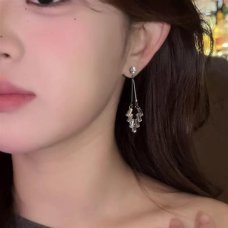 Elegant Zircon Water Drop Crystal Earrings for Women Girl Unique Light Luxury Retro Versatile High End Y2K Cute Jewelry Gift