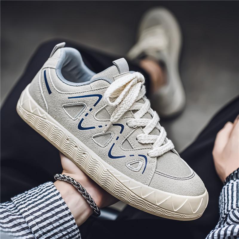 New Men's Thick-soled Skateboard Shoes Comfortable Non-slip Casual Vulcanized Shoes Lace-up Sneakers for Men Outdoor Activities