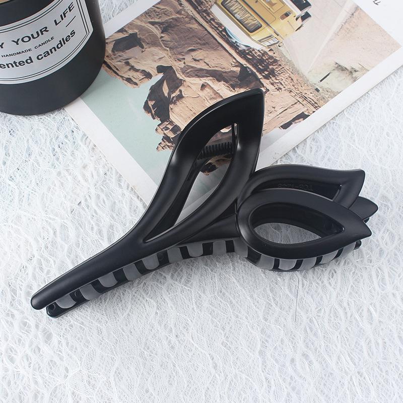 Tulip Frosted Tortoiseshell Hair Clip: Elegant Autumn Hair Accessory for Women