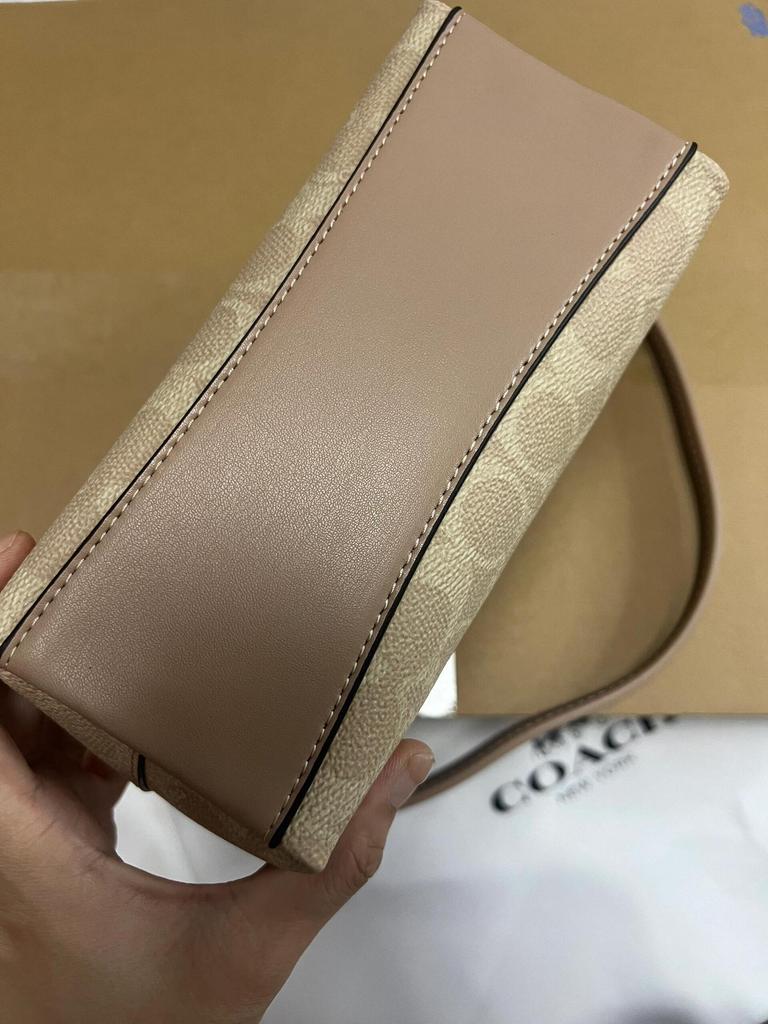 Coach 25 Laurel Mini Hobo Bolsa Transversal e de Ombro Versátil para Mulheres