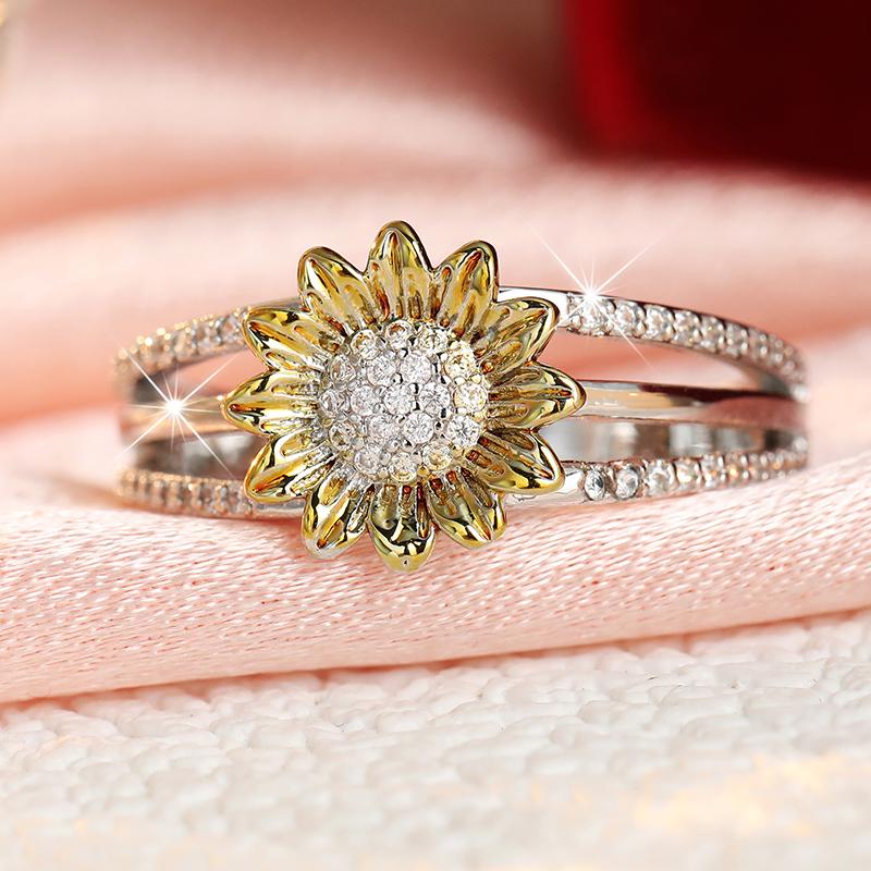 Vintage Inlaid White CZ Sunflower Women's Ring Design Gold Color Hand Carving Daily Wear Party Jewelry Anniversary Gift