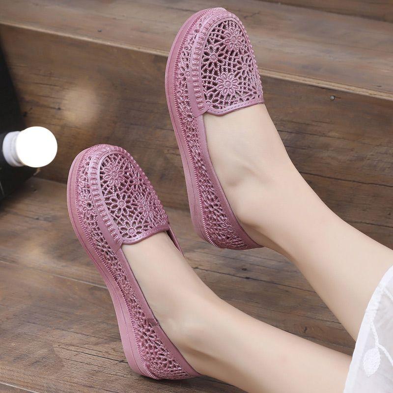Women's Sandals for Summer Outdoor Wear Fashionable Toe Cap Sandals with Hollow Out Breathable and Anti Slip Features