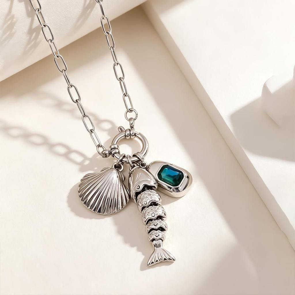 Stainless Steel Ocean Style Shell Pendant Necklace, Colorfast Clavicle Chain with Small Fish Shell Design