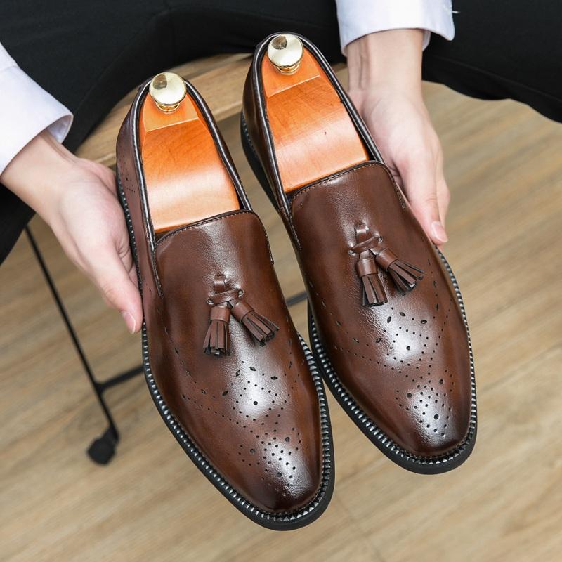 

Новые туфли-броги из лакированной кожи с кисточками, повседневная обувь для мужчин, слипоны, лоферы, мокасины, для вечеринки, свадьбы, выпускного вечера, балетки, zapatillas hombre 38