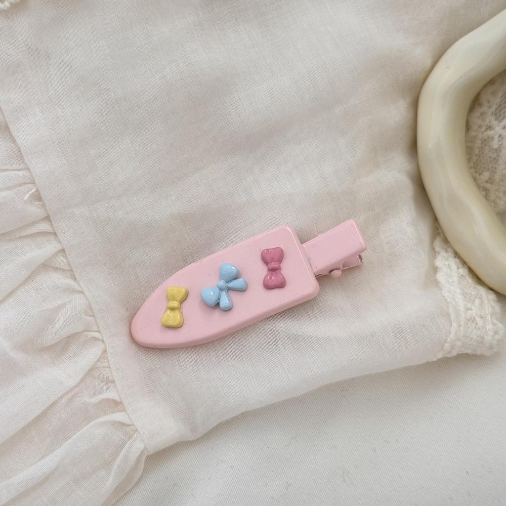 The  New Macaron Hair Clip for Women Has Cute Side Sweet and Cool Girl Style Bangs Teenage Duckbeak Leading Fashion Kpop