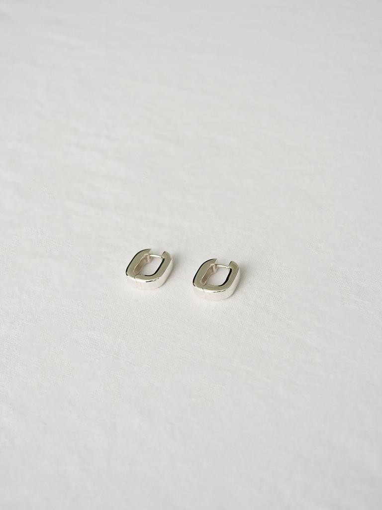 The Part Of [Silver 925] Bold Sq Earrings (Two Colors)