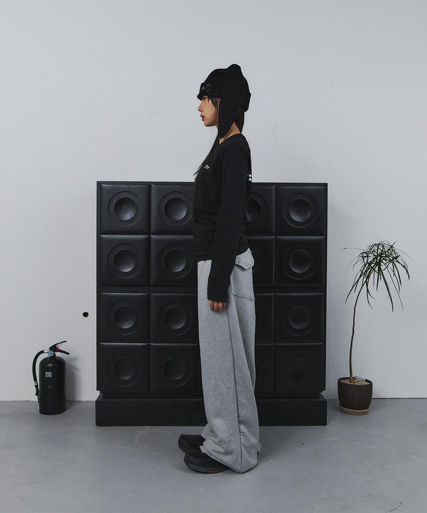 Tansanmageunesyum Pony Hotfix Long Sleeve (Black)