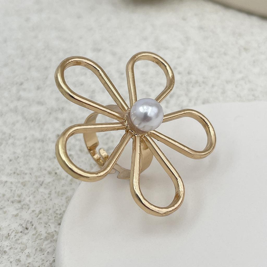 Design Sense Ins Style Hollow Flower Open Ring, Personalized Starfish Imitation Pearl Feather Ring for Women