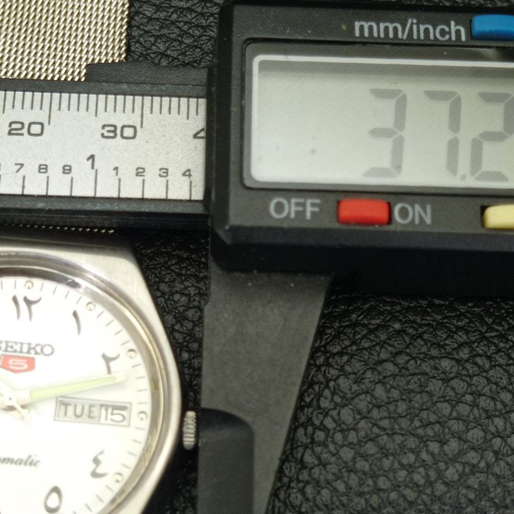 VINTAGE SEIKO 5 AUTOMATIC 6309A JAPAN MENS ARABIC WHITE DIAL WATCH A701219-5 R206a-a701219