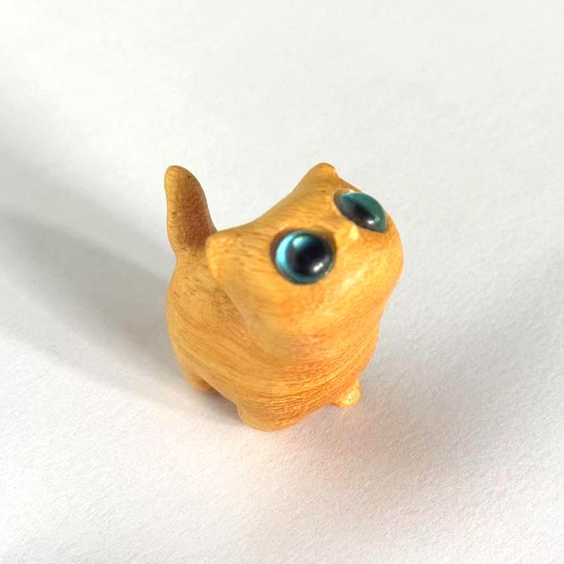 Cute Small Wooden Lucky Cat Figure 1.4" Green Sandalwood Carved Cat Figurine Desk Accessories For Home Decor Parts Gifts