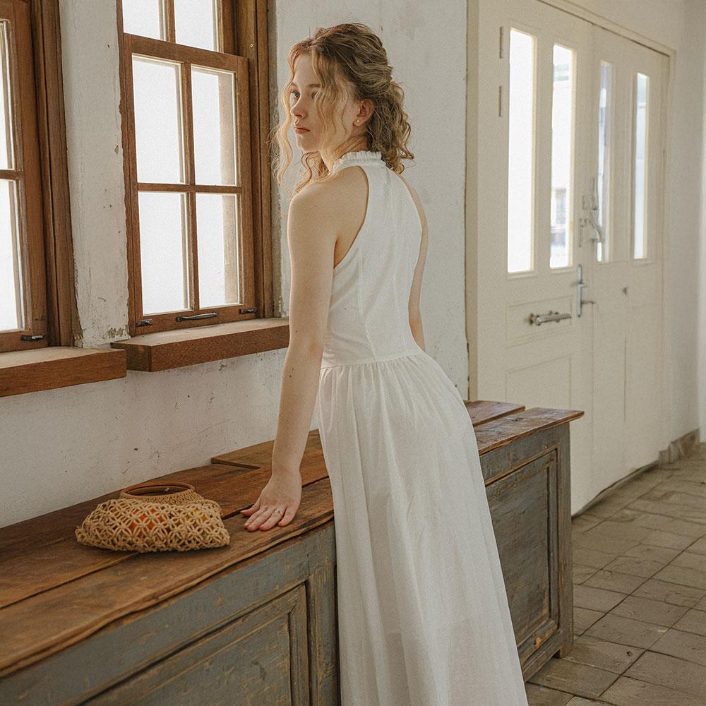 Peulaudeumali Pm_Flowy Halter Long Dress_White