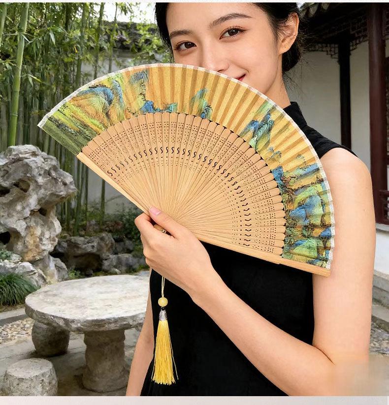 Tradycyjny Chiński Składany Wachlarz Bambusowy do Hanfu i Qipao
