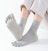5 pairs of men's solid color five finger socks simple cotton Toe socks odor resistant and breathable split toe socks